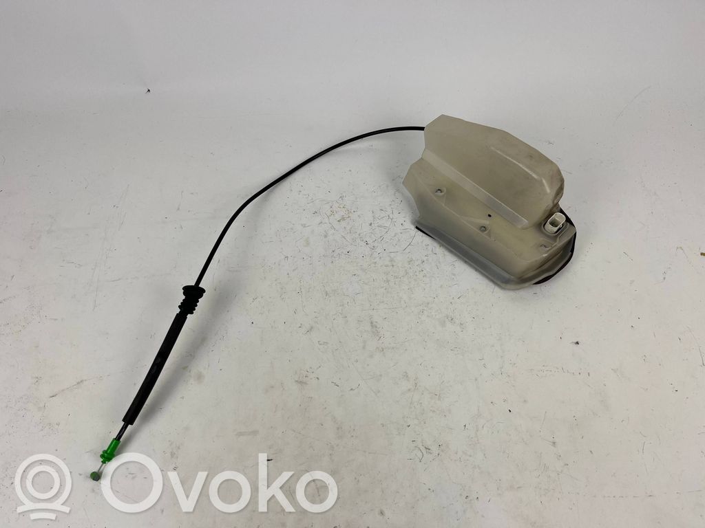 Tesla Model 3 Priekšpusē slēdzene 