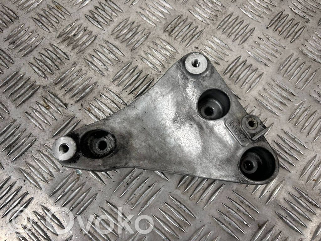 Engine mounting bracket   311689