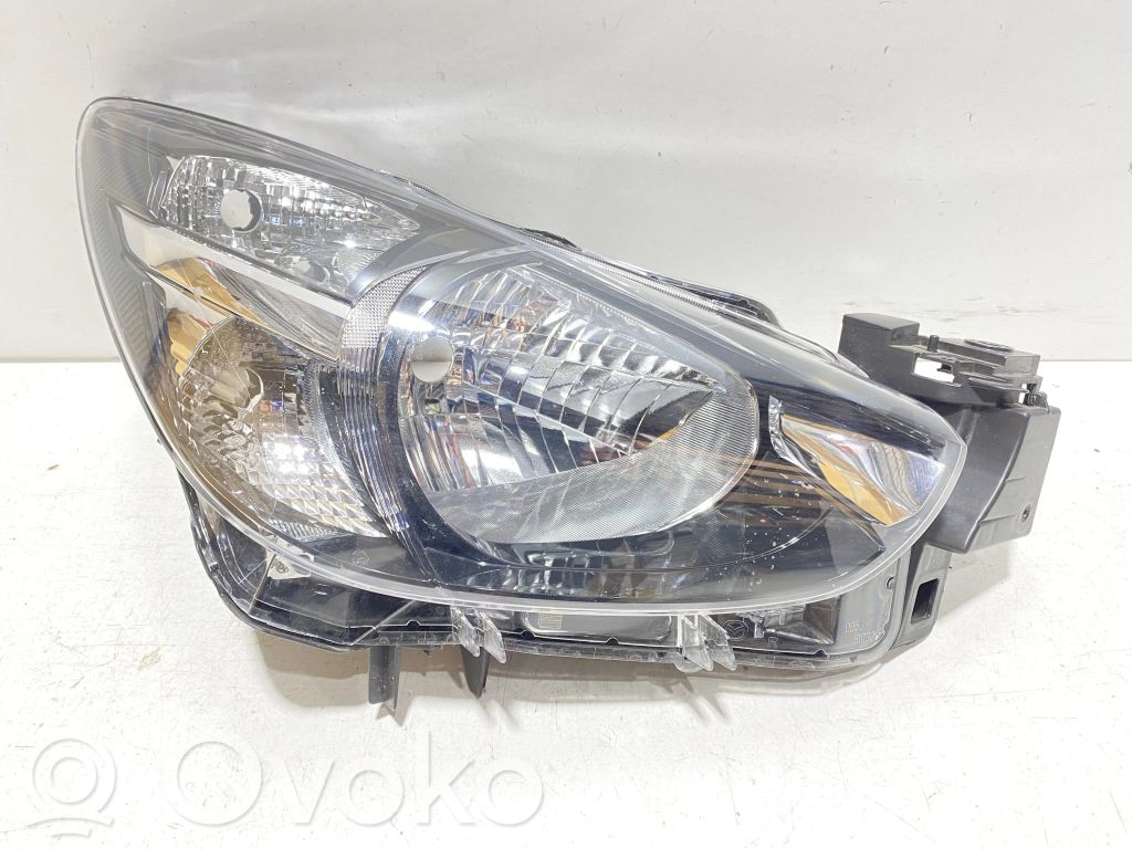 Mazda 2 Headlight/headlamp 