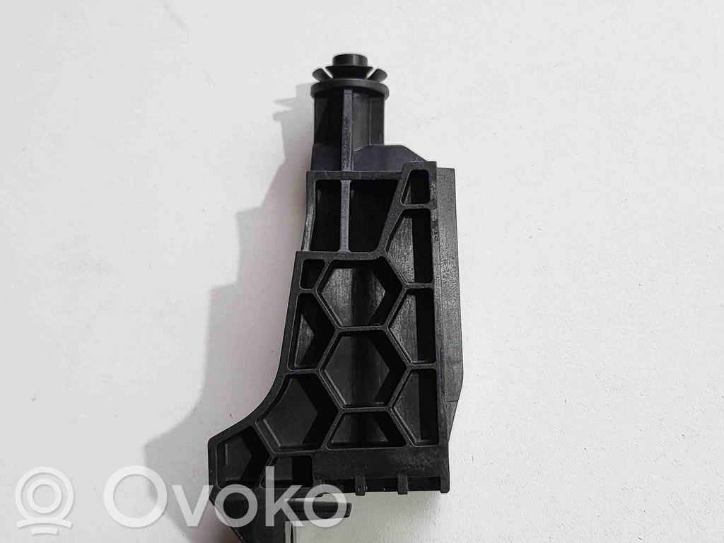 Volvo XC40 Panel mocowania chłodnicy 