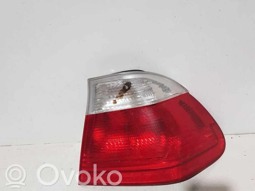 Rear/tail lights   230022R2