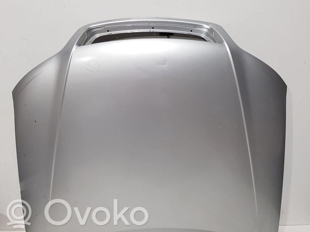 Opel Omega B1 Konepelti 