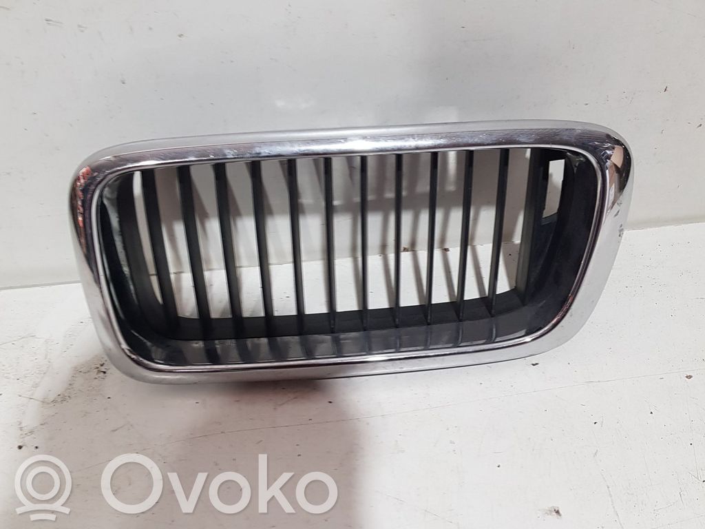 BMW 7 E38 Quarter panel pressure vent 
