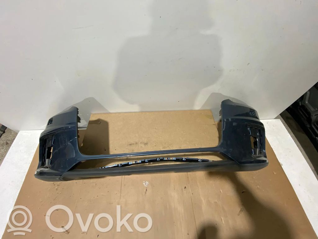 Front bumper   8U0807437AE