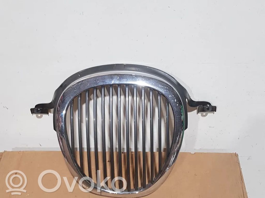 Jaguar S-Type Kulmapaneelin paineventtiili 