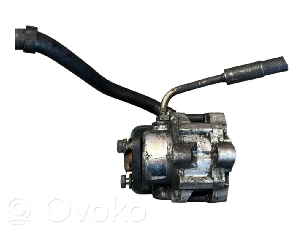 BMW 5 E39 Power steering pump 
