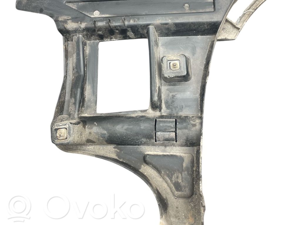 Volvo V70 Takapuskurin kannake 
