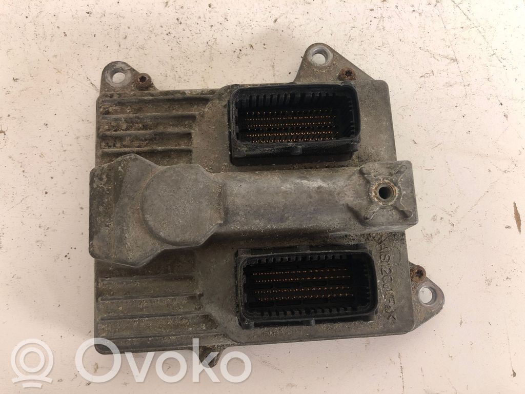 Opel Vectra C Engine control unit/module 