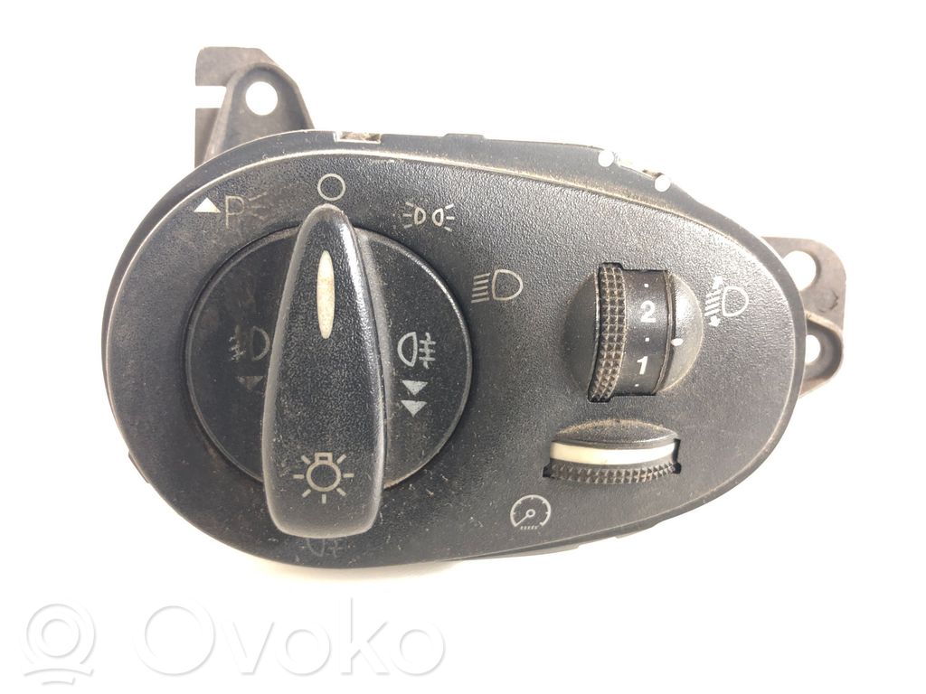 Ford Focus Light switch 