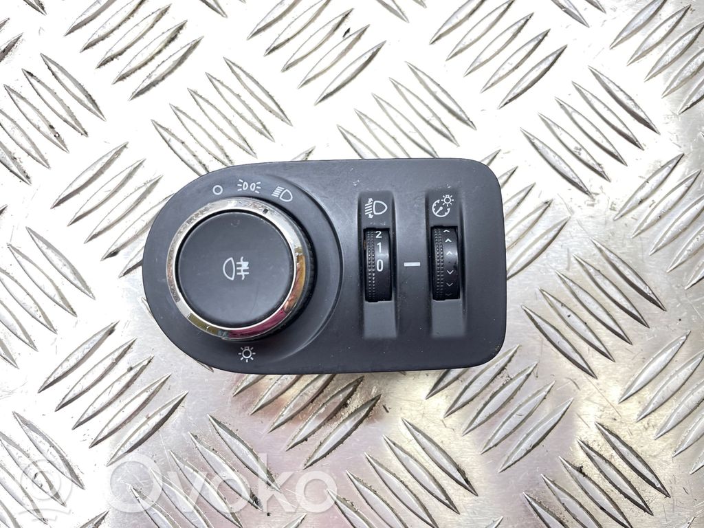 Opel Corsa D Light switch 