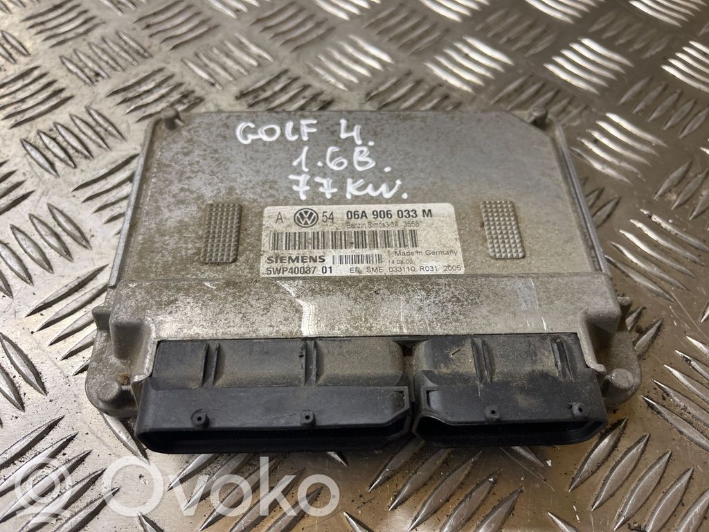 Volkswagen Golf IV Engine control unit/module 