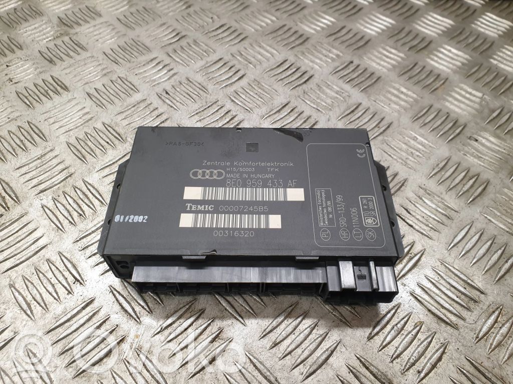 Audi A4 S4 B6 8E 8H Komforto modulis 