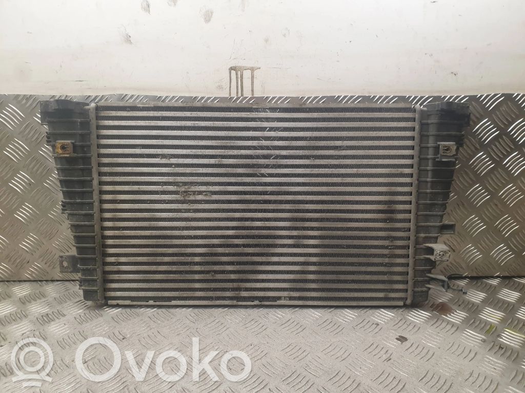 Opel Astra H Interkūlerio radiatorius 