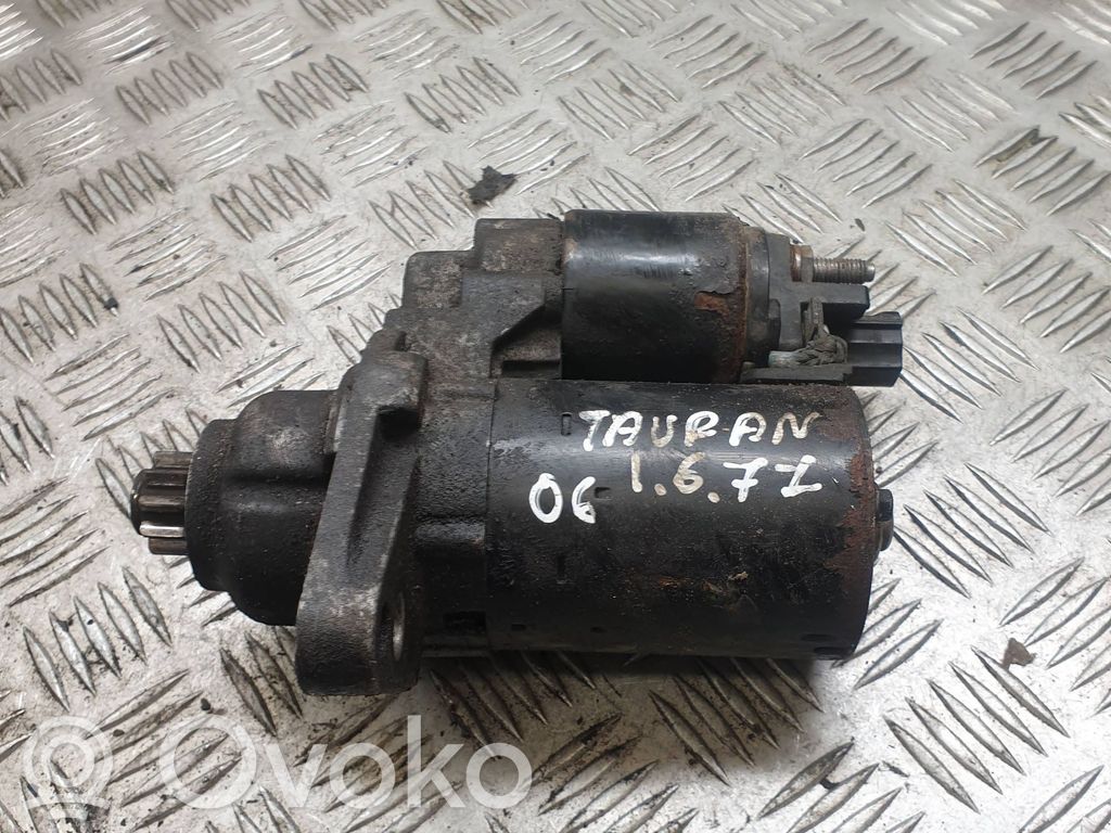 Volkswagen Touran I Starteris 