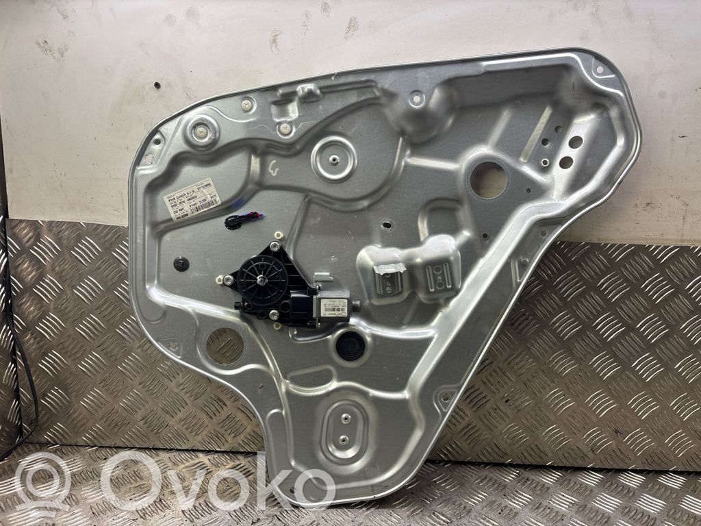 Hyundai i30 Takaoven ikkunan nostin moottorilla 