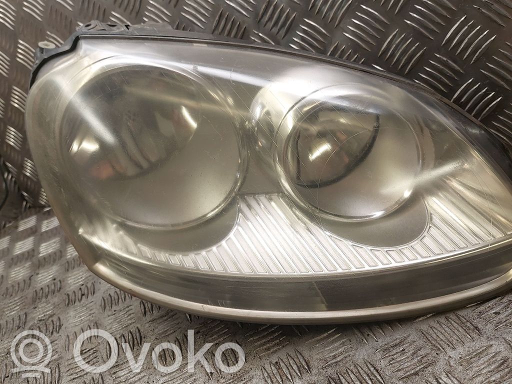 Volkswagen Golf V Lampa przednia 