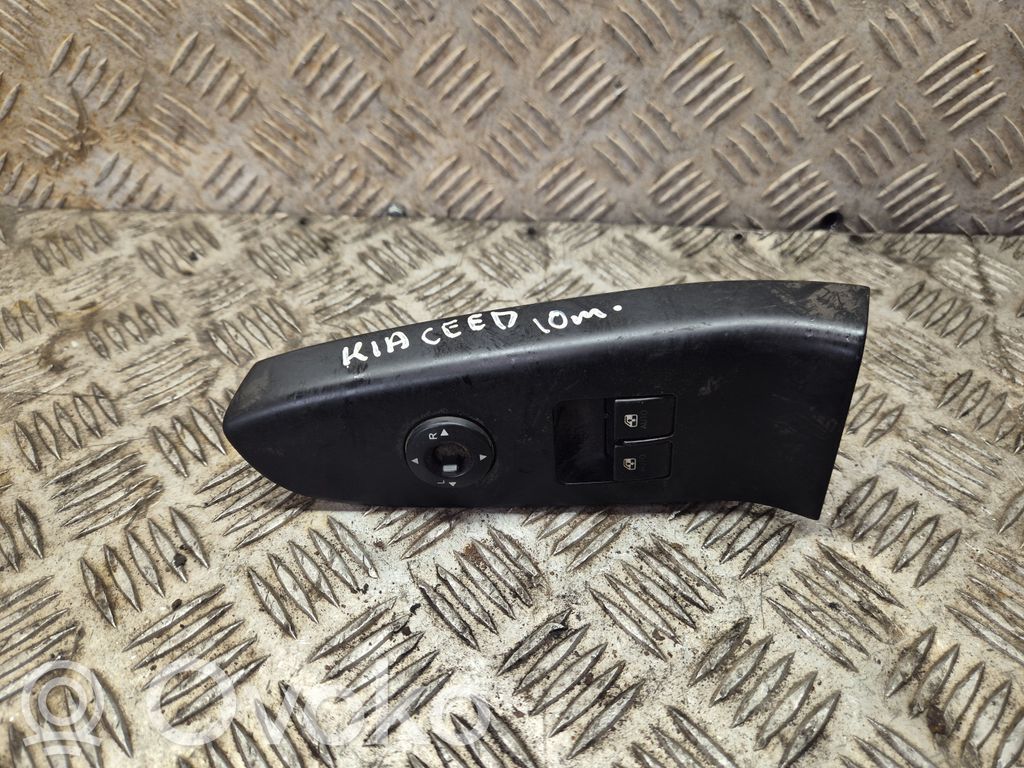 KIA Ceed Electric window control switch 