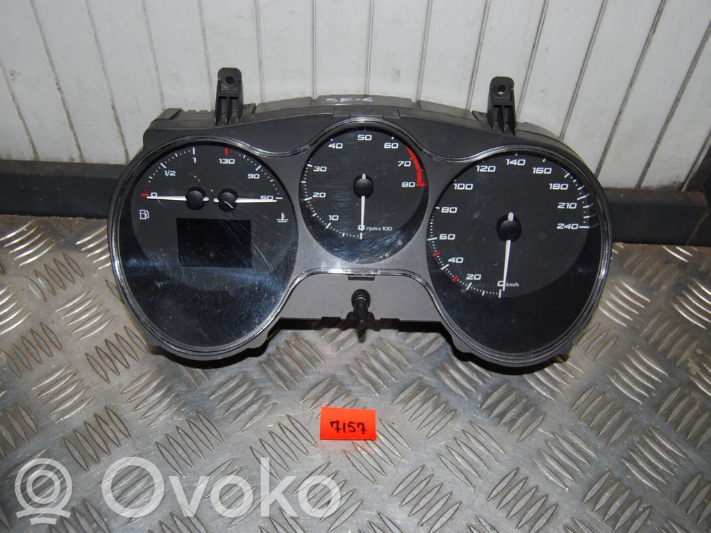Seat Leon (1P) Speedometer (instrument cluster) 