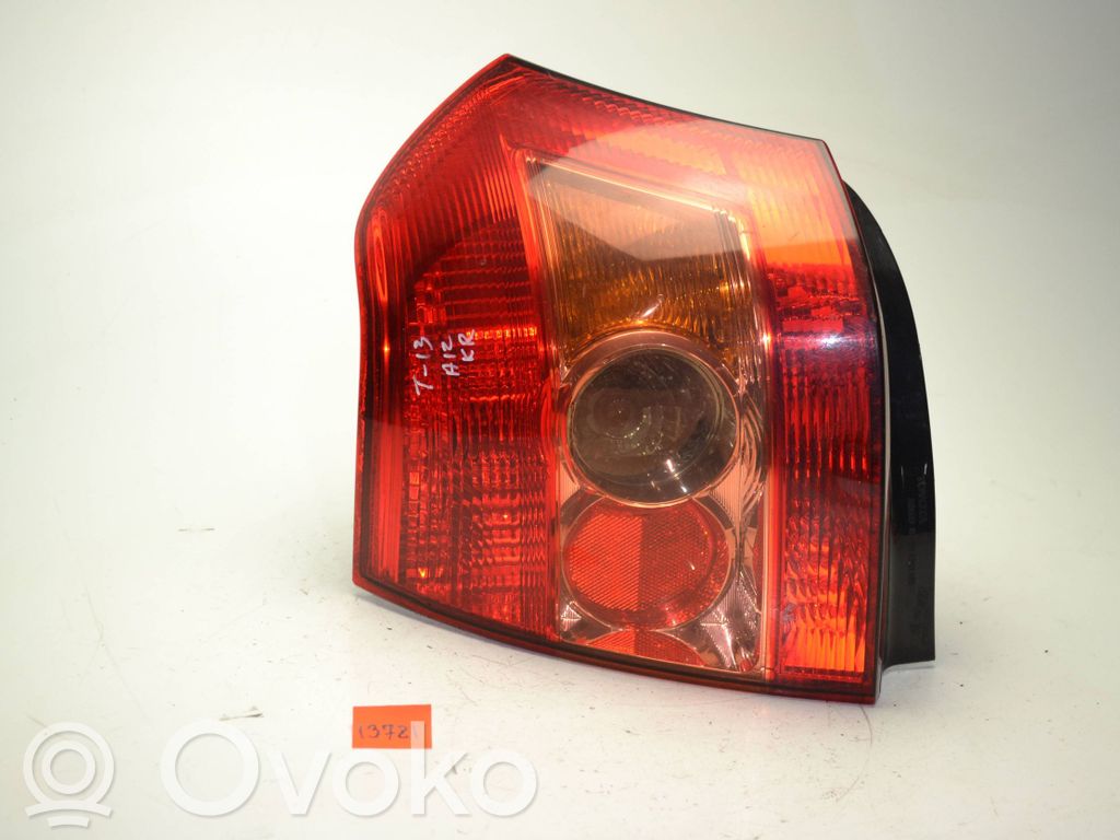 Toyota Corolla E120 E130 Lampa tylna 