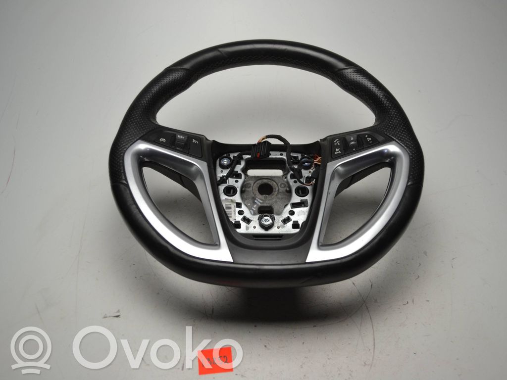 Opel Insignia A Ohjauspyörä 