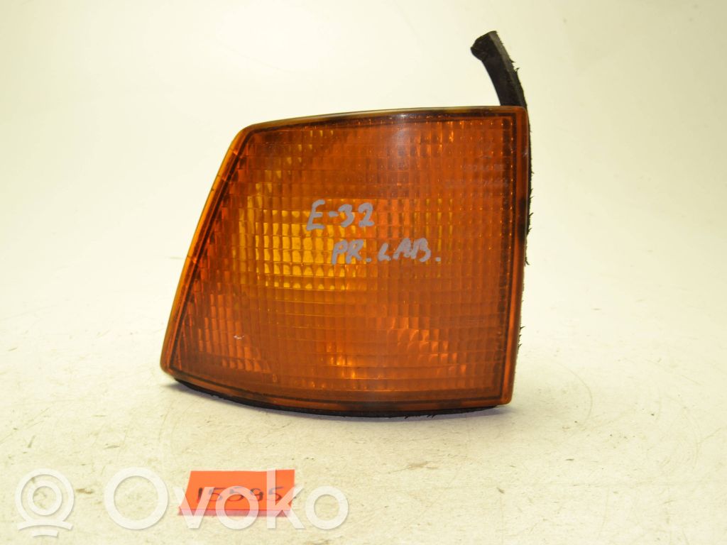 BMW 7 E32 Front indicator light 