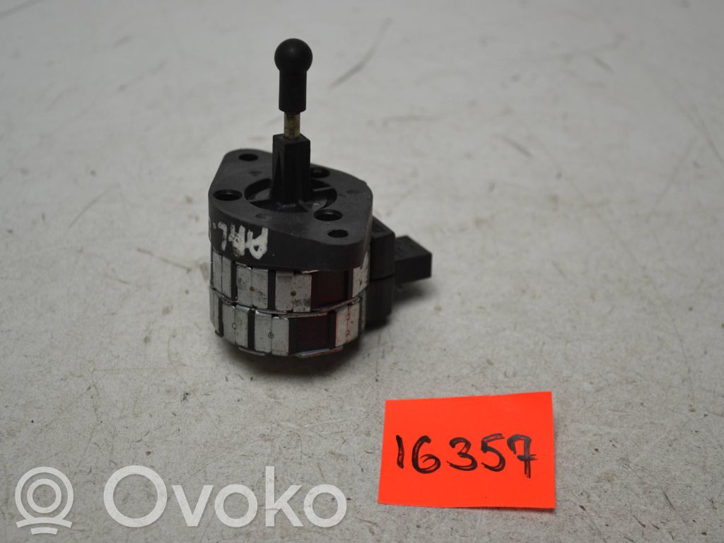 Audi A6 Allroad C5 Headlight level adjustment motor 