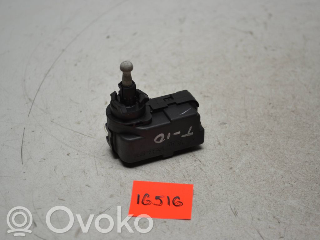 Headlight level adjustment motor