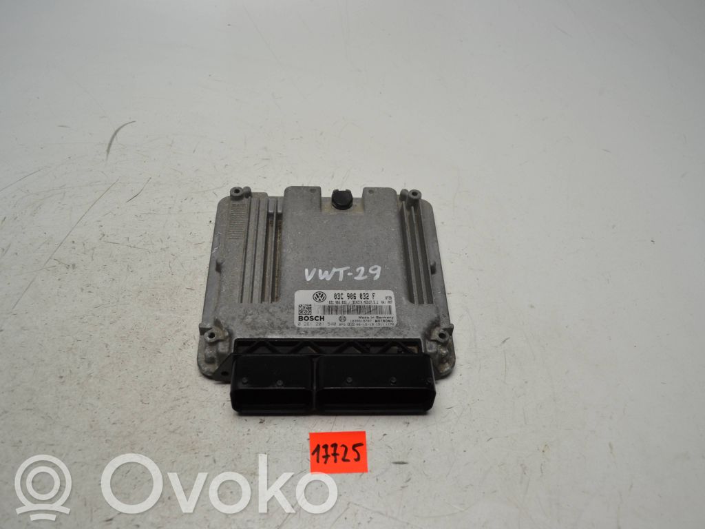 Volkswagen Touran I Engine control unit/module 