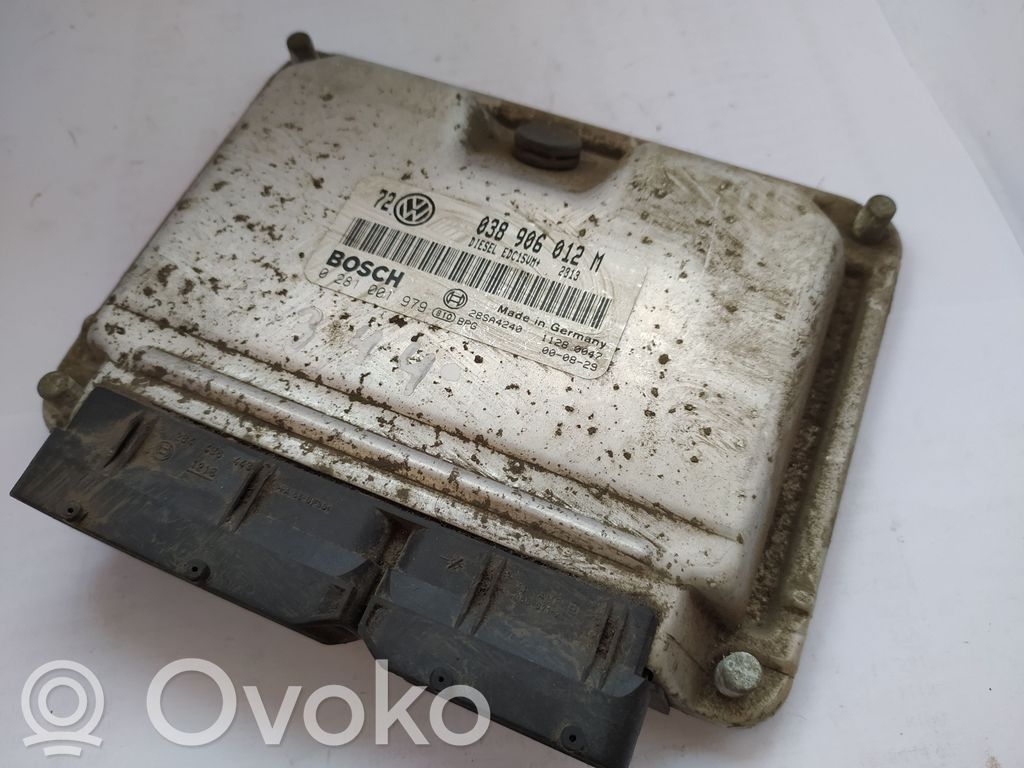 Volkswagen Golf IV Engine control unit/module 