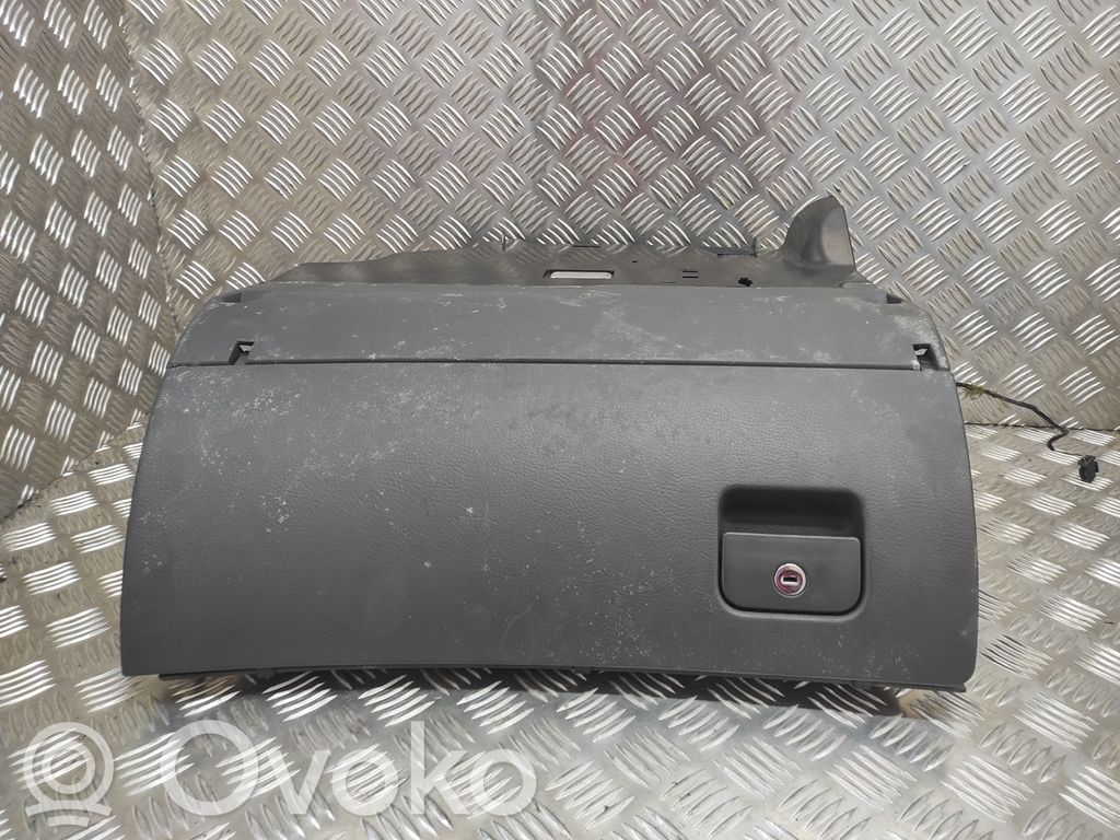 Audi A6 S6 C5 4B Glove box 