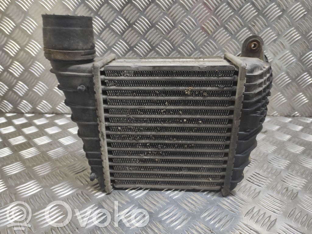 Volkswagen Golf IV Interkūlerio radiatorius 