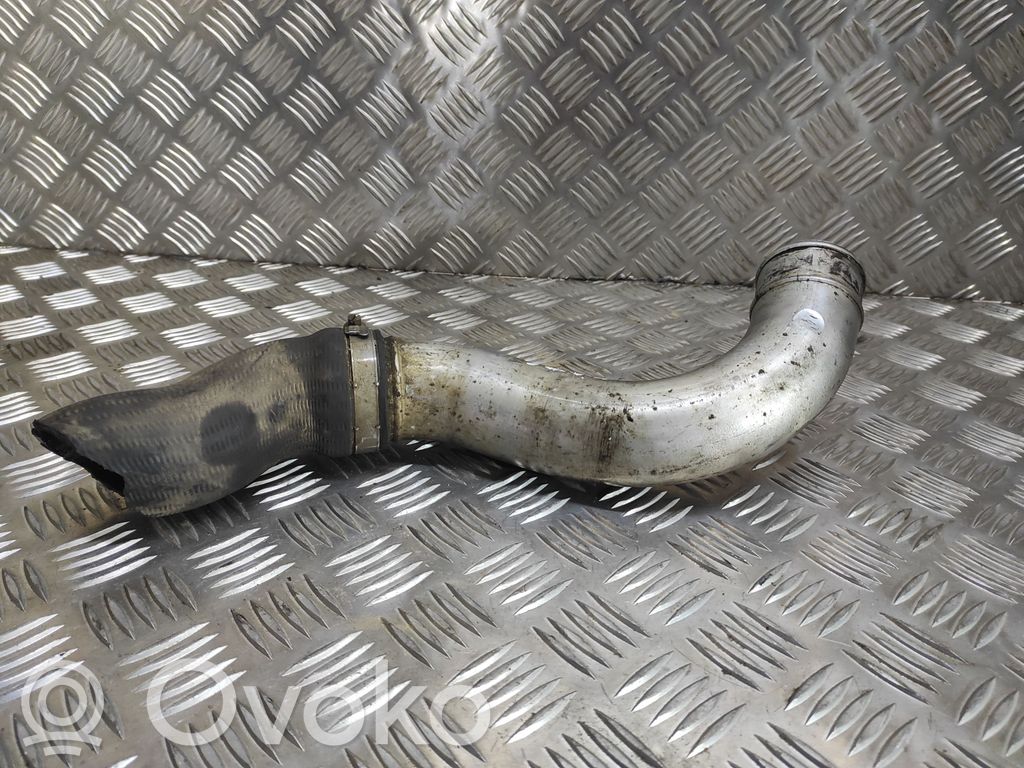 Air intake hose/pipe