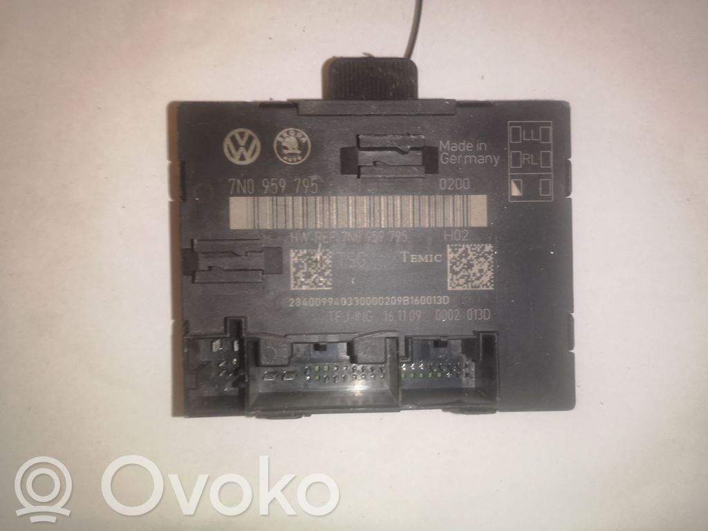 Skoda Superb B6 (3T) Door control unit/module 