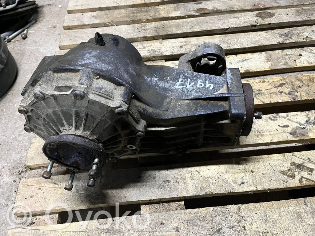 Volkswagen PASSAT B5.5 Rear differential 