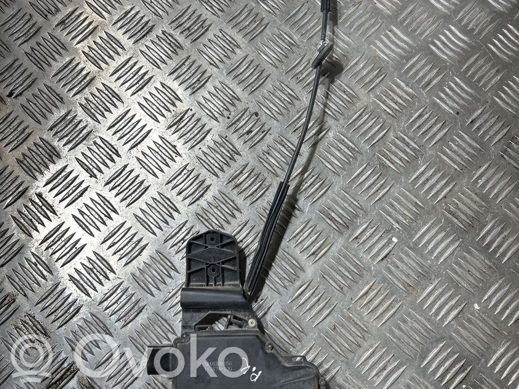 Volkswagen PASSAT B5 Zamek drzwi przednich 