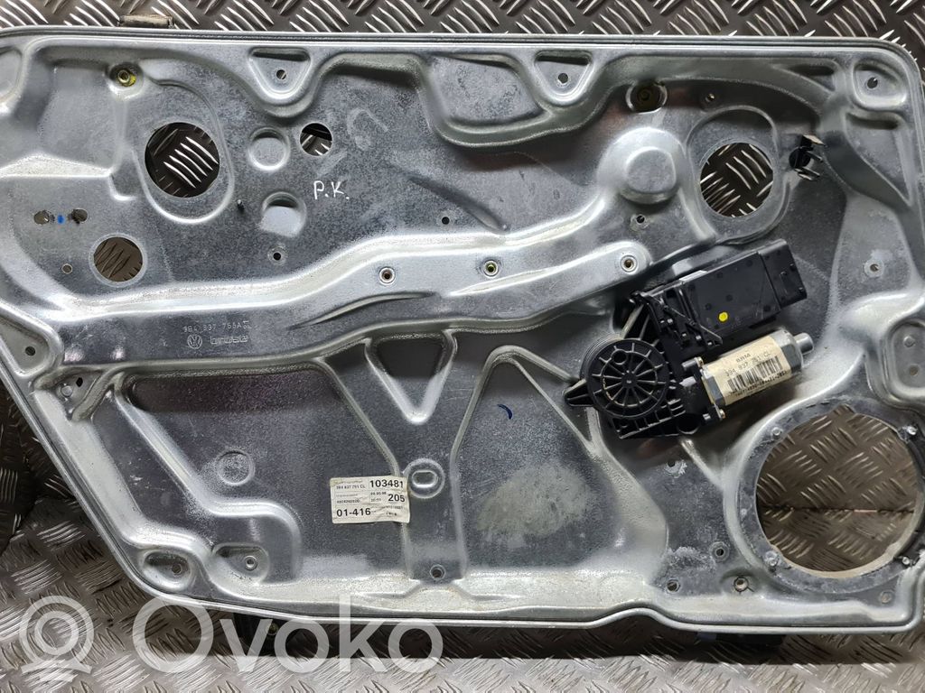 Volkswagen PASSAT B5 Elektryczny podnośnik szyby drzwi przednich 