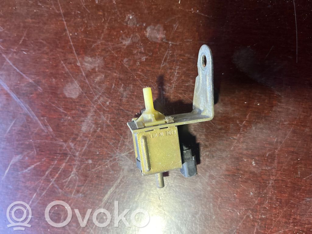 Válvula de vacío (Usadas)   437906283A