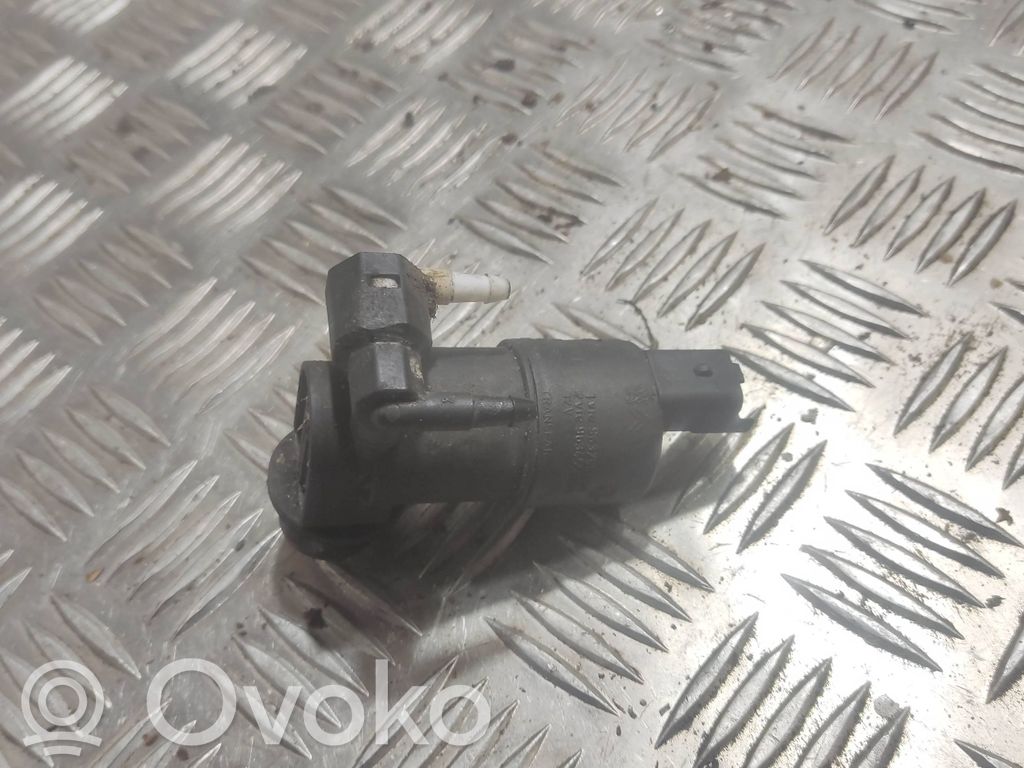 Renault Laguna II Windscreen/windshield washer pump 