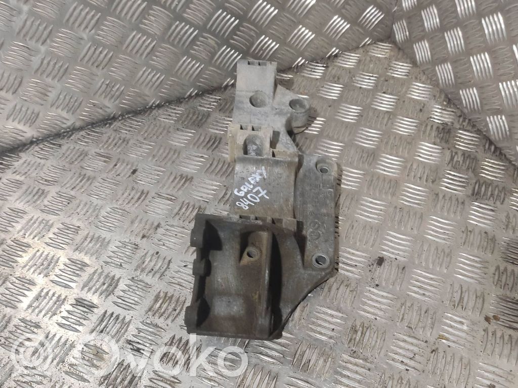 Ford Galaxy Soporte del alternador 