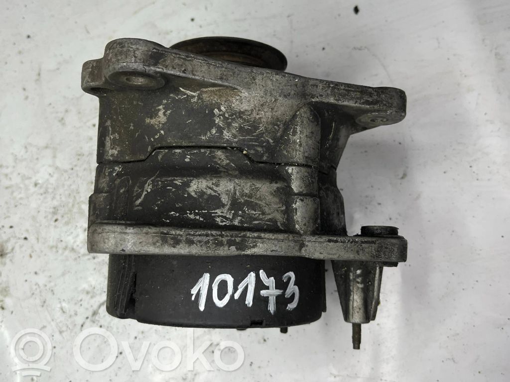 Audi 80 90 S2 B4 Generatorius 