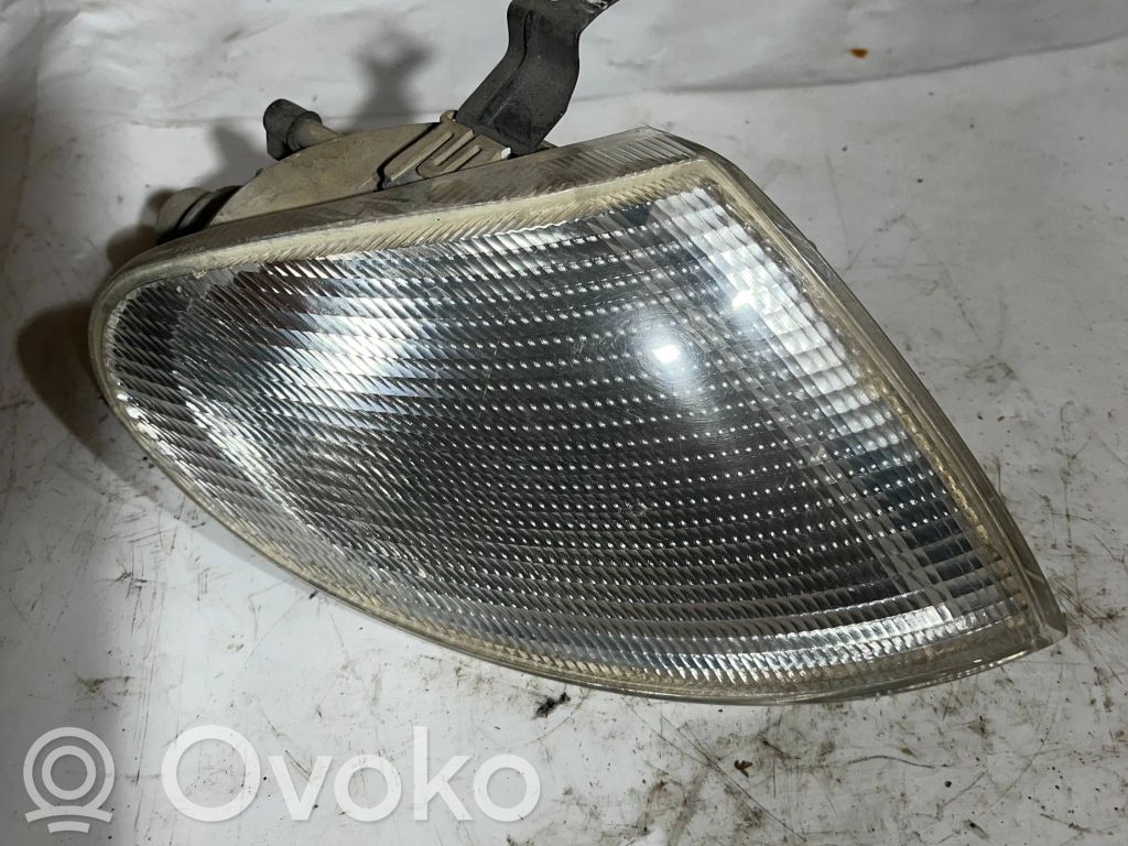 Ford Galaxy Front indicator light 