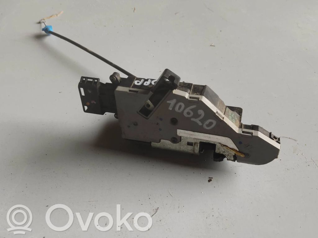 Citroen C4 I Picasso Priekšpusē slēdzene 
