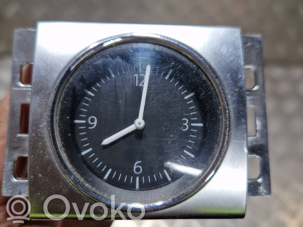 Kello   3AA919204,194805811