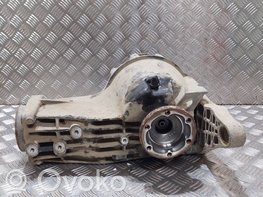 Audi A4 S4 B7 8E 8H Galinis reduktorius 