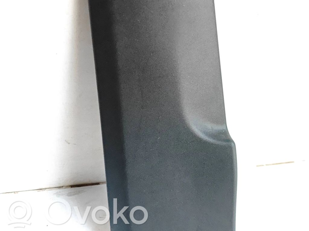 Osłona dolna słupka / B   10A867291,1110664