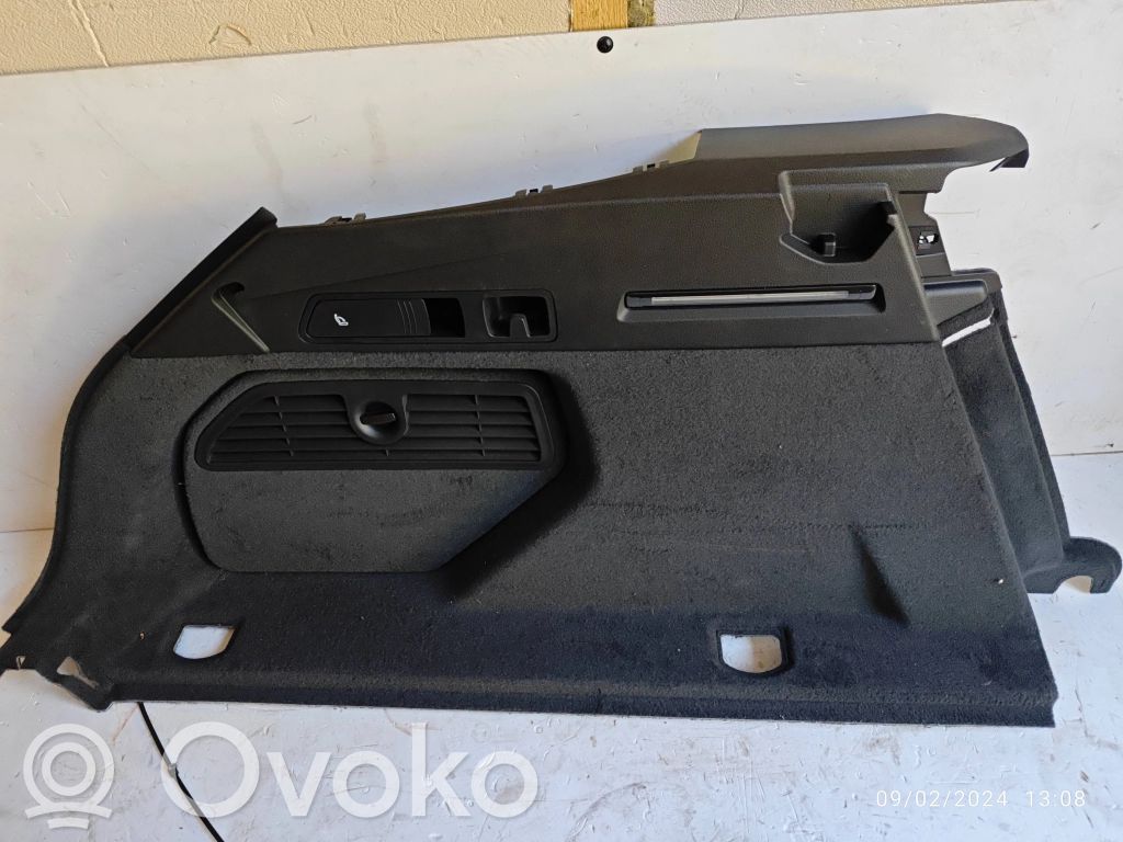 Audi e-tron Tailgate trim 