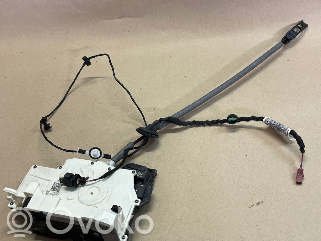 Volkswagen ID.4 Zamek drzwi tylnych 