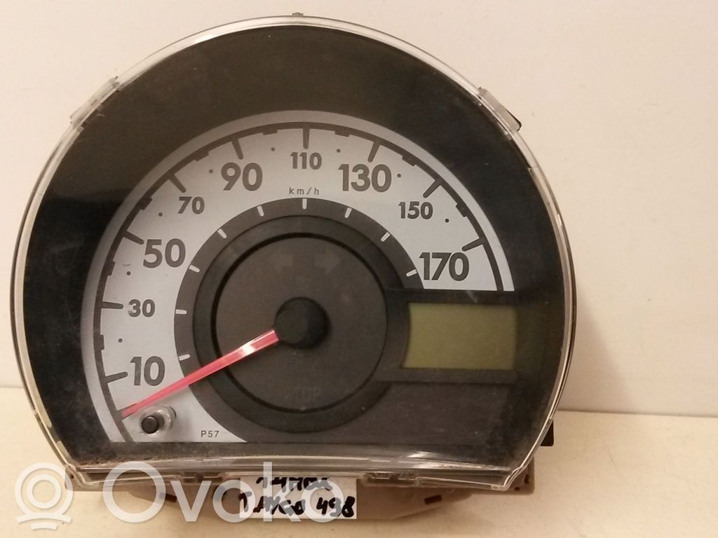 Toyota Aygo AB10 Speedometer (instrument cluster) 