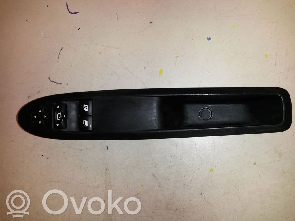 Electric window control switch   96652235XT,96652235,529076433,28234113,RHD