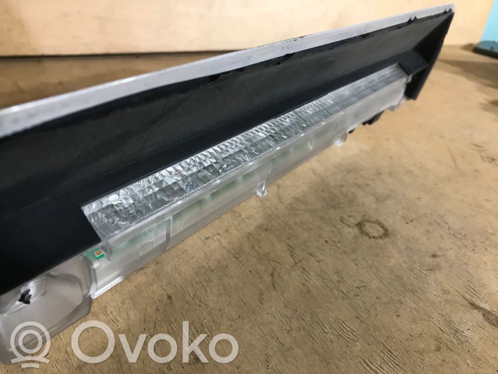 Citroen C5 Third/center stoplight 